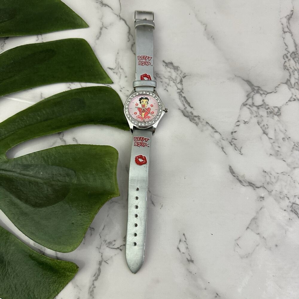 Betty Boop Vintage Y2k Womens Wrist Watch Silver Round Face Rhinestones Kiss